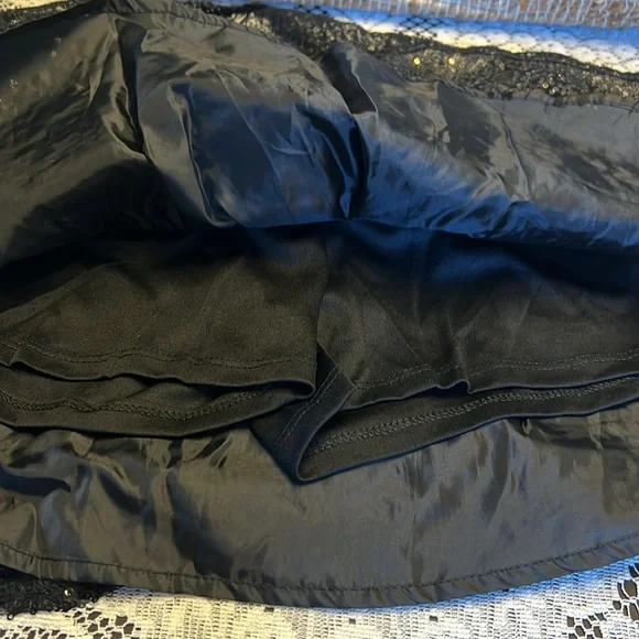 Justice Black and Gold Sequin Girls 12  Skort EUC - Picture 3 of 4